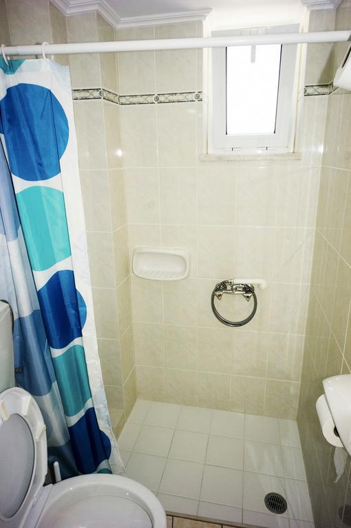 باليوخورا Anthea Apartments الغرفة الصورة